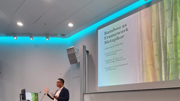 Ned Legaspi explaining bamboo as a framework and metaphor during his presentation at SOAS University of London