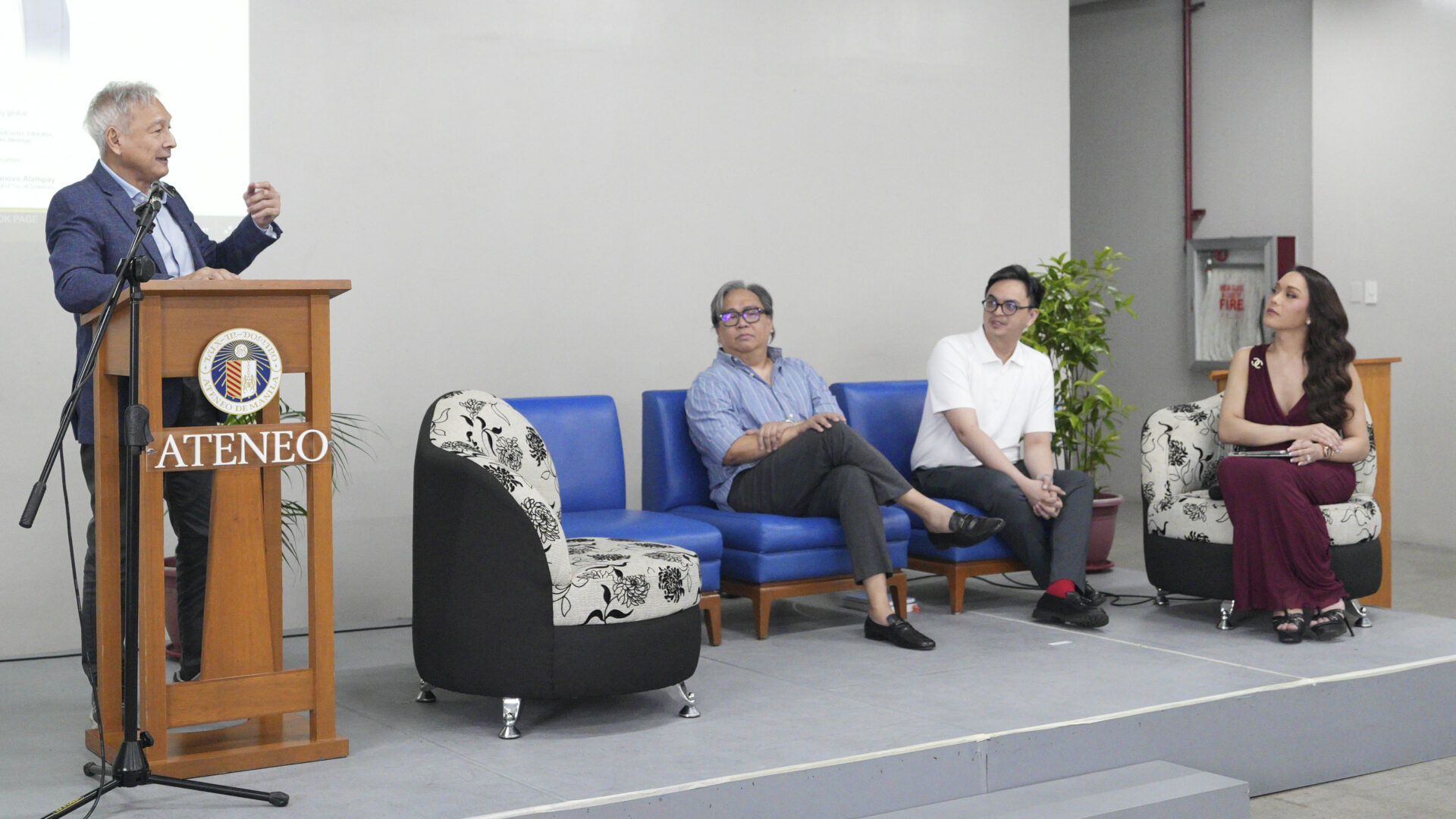 Mark Nepomuceno speaks as director Ruel S. Bayani, Ken de Leon, and co-host Jervi Wrightson listen