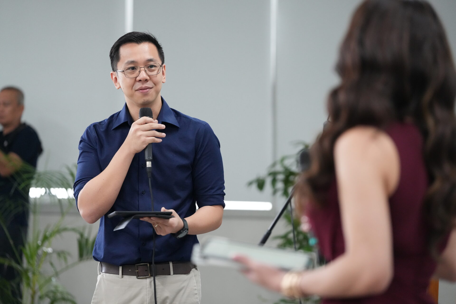 Galvin Radley Ngo co-hosts the Philippine book launch